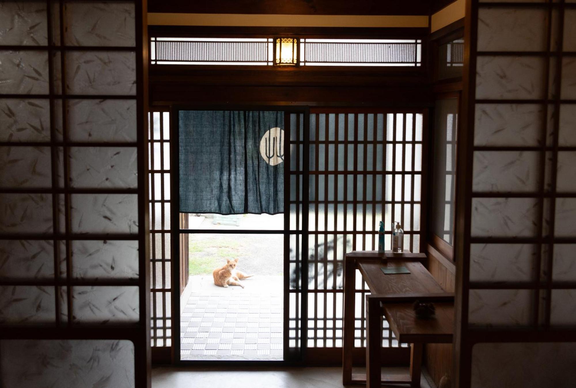 猫と図書館のある宿 草地家 Kusachike Minamiawaji Dış mekan fotoğraf