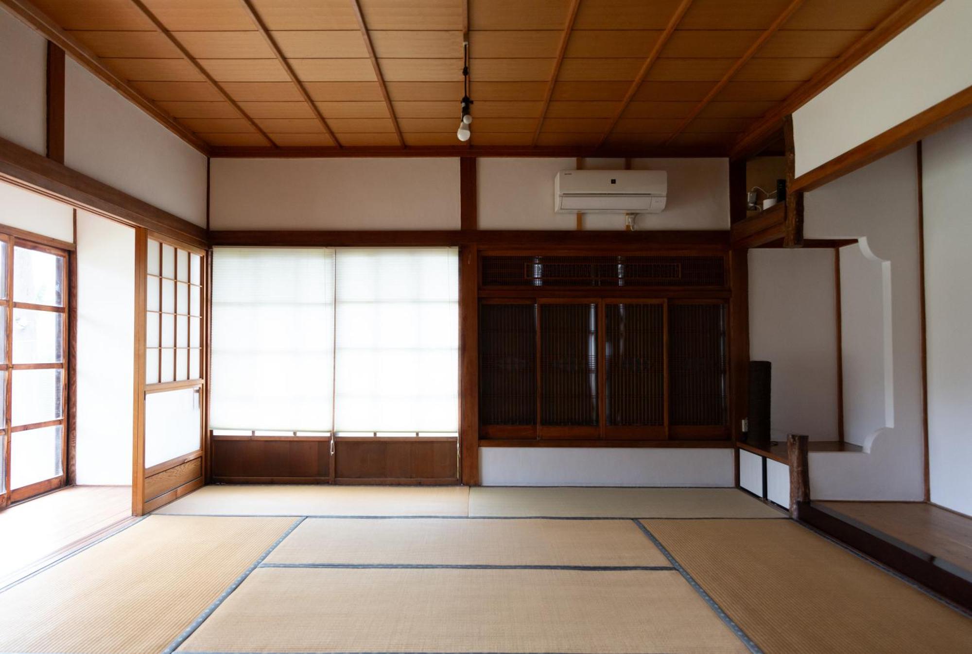 猫と図書館のある宿 草地家 Kusachike Minamiawaji Dış mekan fotoğraf