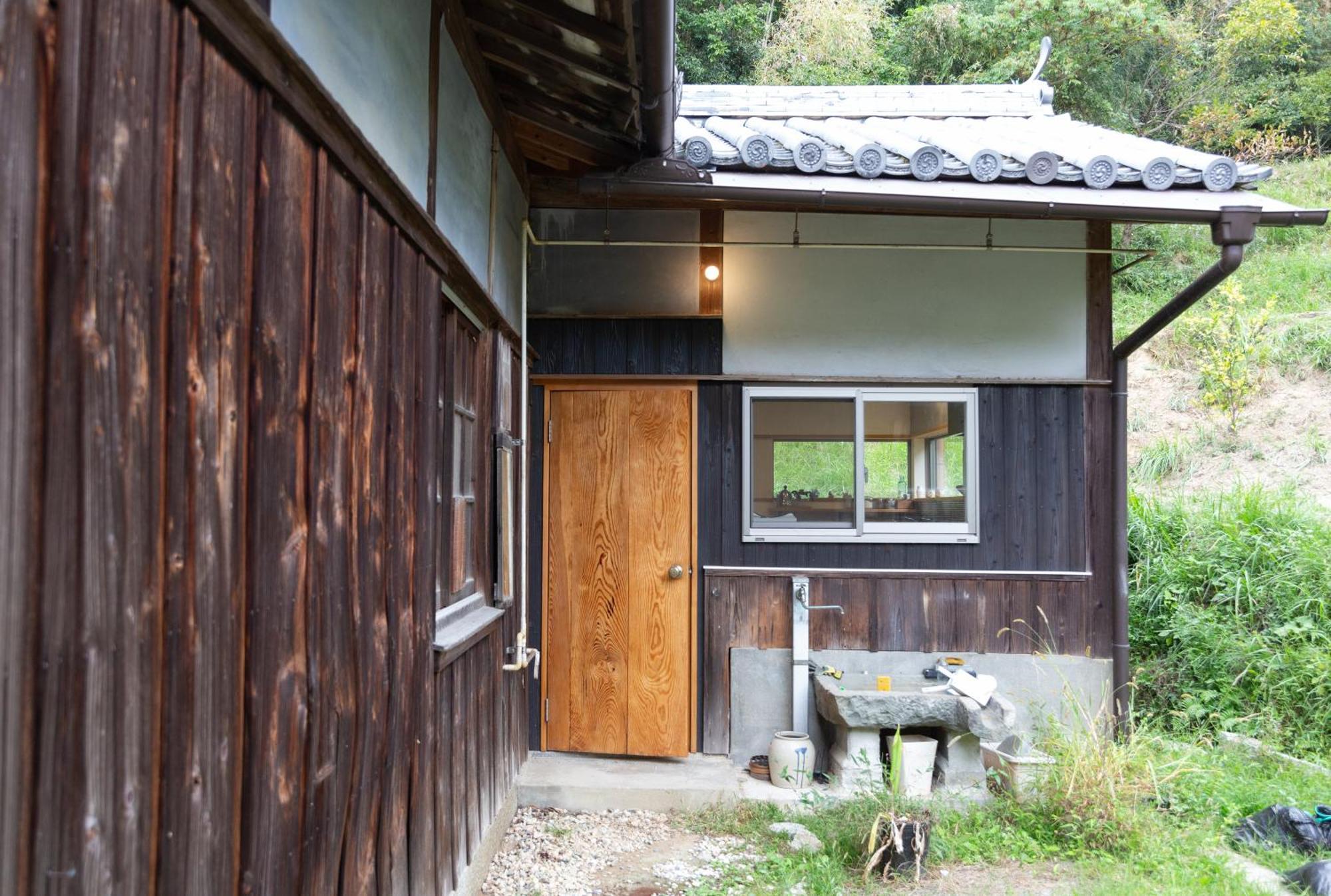 猫と図書館のある宿 草地家 Kusachike Minamiawaji Dış mekan fotoğraf